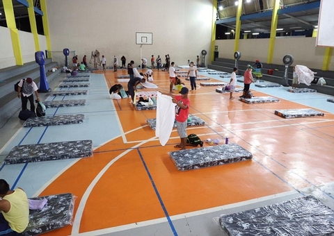 Moradores de rua e grávidas sem comorbidades são vacinados hoje em Manaus