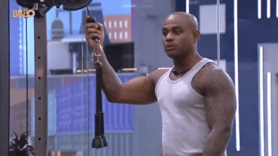 Cezar promete indicar Amanda ao paredão após traição no BBB 23