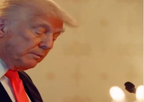 Supremo Tribunal do EUA suspende ordem de Trump de deportar imigrantes 