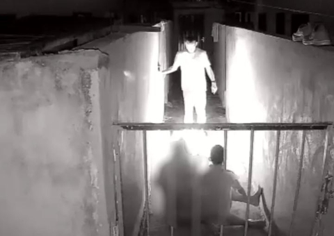 Homem é preso após atear fogo nas partes íntimas da mulher na frente do filho