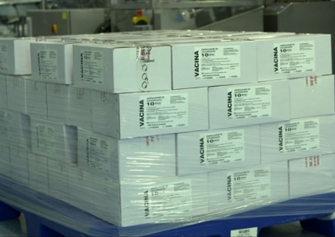 Ministério da Saúde recebe lote com 5,3 milhões de doses da AstraZeneca