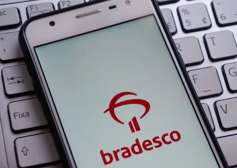 Apagão cibernético paralisa serviços bancários, comunicação e voos em todo o mundo