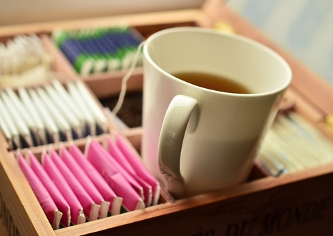 Chás, ervas e até laxantes prometem emagrecimento, mas podem causar graves danos