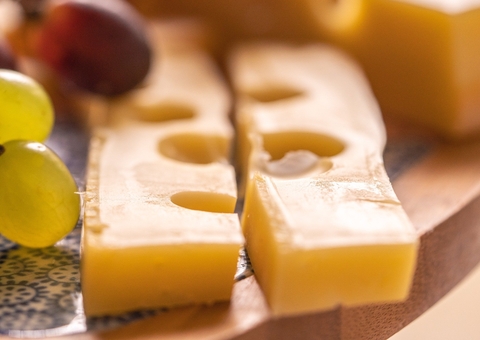 Veja três benefícios surpreendentes do queijo para sua saúde 