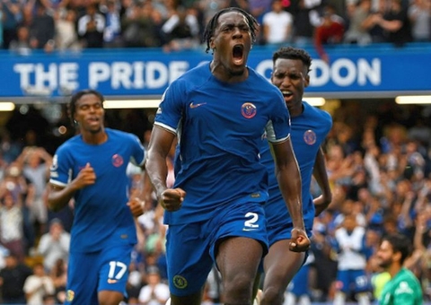 Chelsea e Liverpool empatam pela 7ª vez seguida com VAR protagonista