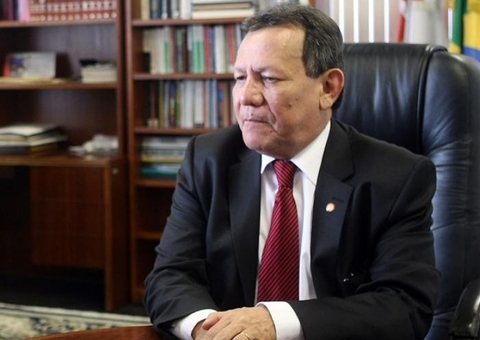 Ex-procurador geral do MP 'Chicão', morre de covid-19 em Manaus