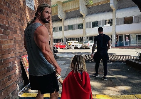 Chris Hemsworth, o Thor, revela que filho quer ser Superman e tira 'onda'