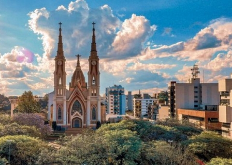 Goleiro ucraniano foge da guerra para viver sonho no interior gaúcho