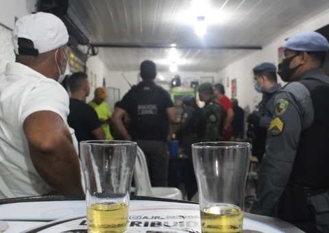 Após denúncia anônima, festa clandestina é encerrada pela polícia em Manaus