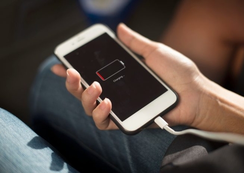 Juiz fixa em R$ 10 mil valor para cliente pela falta de carregador no Amazonas