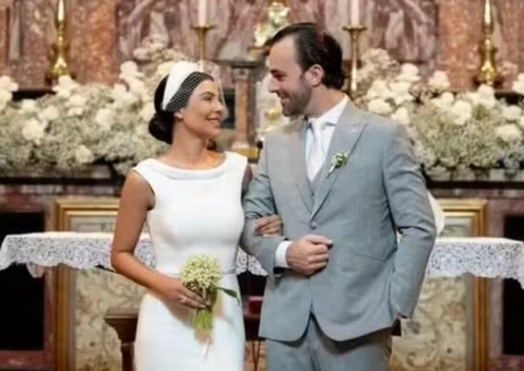 Cíntia Chagas pede prisão de Lucas Bove 