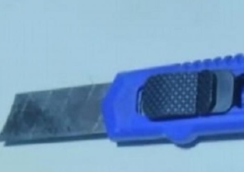 Mulher que tentou matar adolescente com golpes de estilete é denunciada