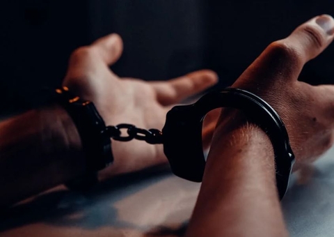 Suspeito de estuprar duas adolescentes é preso dentro de fórum no Amazonas