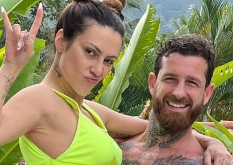 Cleo se casa de preto com empresário em Minas Gerais; veja fotos