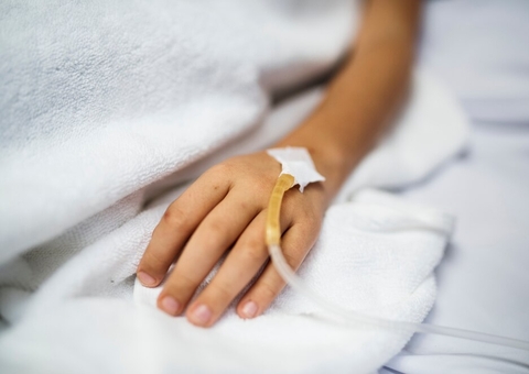 Morre 3ª criança atacada a facadas durante aula de dança no Reino Unido