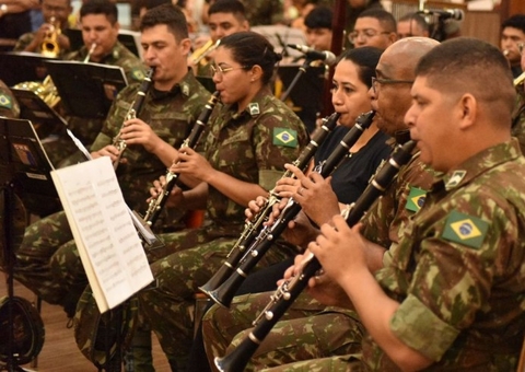 Banda do CMA apresenta show com repertório natalino em Manaus