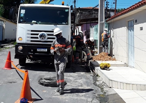 Ramal e quatro bairros ficam sem energia nesta quinta-feira em Manaus