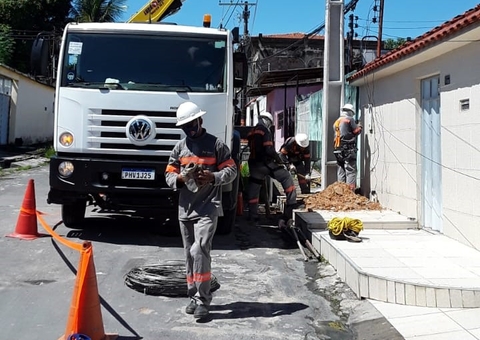 Manutenção afeta fornecimento de energia em 5 bairros nesta terça-feira