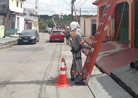Bairros e ramais ficam sem energia elétrica nesta segunda-feira em Manaus