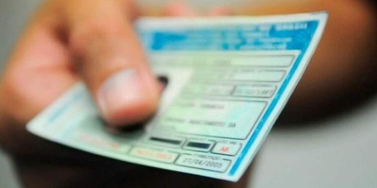 Lula autoriza proposta que dá fim da obrigatoriedade de autoescola para CNH