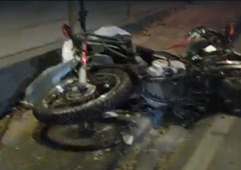 Motociclista é arremessado em avenida após colidir com carro no Coroado