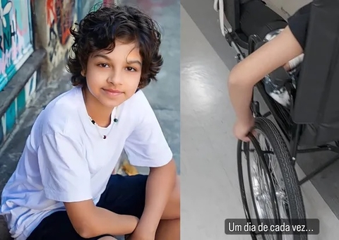 Ator de Pantanal Gustavo Corasini aparece em cadeira de rodas após atropelamento 