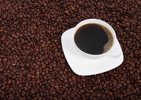 Café e chá podem estar associados a menor risco de AVC e demência