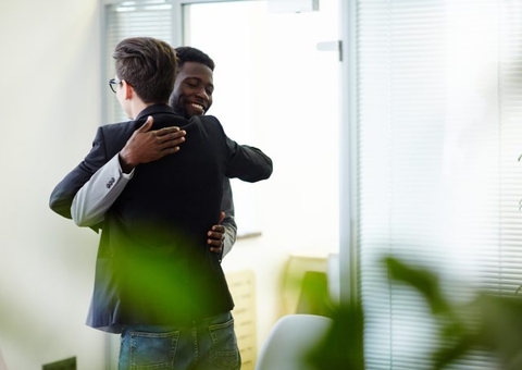 Suposta amizade de juiz com advogado não é motivo para suspeição, diz justiça