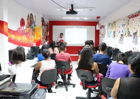 Inscrições para curso gratuito do Coletivo Jovem encerram neste domingo em Manaus