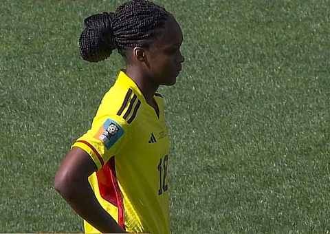 Linda Caicedo, 18, brilha na estreia da Colômbia, faz gol e confirma expectativas