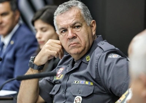 Chefe da PM diz que foi 'erro emocional' arremessar homem da ponte