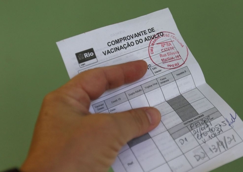 Liberado certificado de vacinação para quem tomou vacinas diferentes