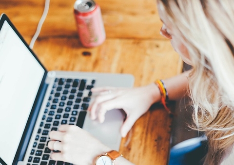 5 hábitos comuns que podem piorar sua saúde mental