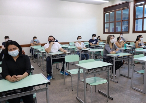Mais de 50 mil candidatos devem fazer as provas do concurso da Semsa neste domingo