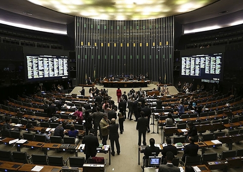 Congresso se reúne para votar vetos de Lula