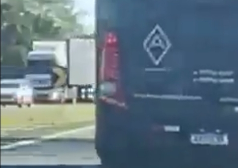 Ônibus da dupla Conrado e Aleksandro foi filmado em alta velocidade antes do acidente