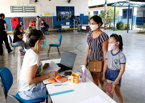 Volta às aulas presenciais na rede municipal é adiada em Manaus
