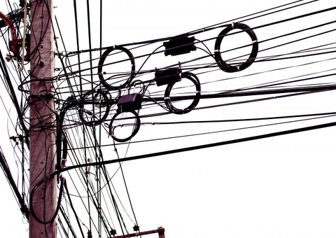 Motociclista atingido por queda de poste de energia será indenizado em R$ 700 mil no Amazonas