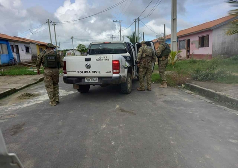 Dupla suspeita de roubar 100 mil litros de combustível de balsa é presa em Parintins 