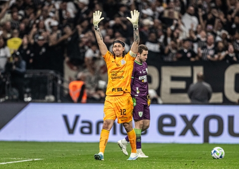 Cássio avisa que deseja sair do Corinthians e Timão tenta investida para segurar o craque