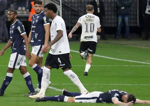 Lista de dispensas de Mano no Corinthians pode chegar a 20 atletas