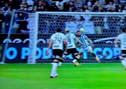 Perto de voltar ao Corinthians, Luan deve ser titular do Santos no Rio