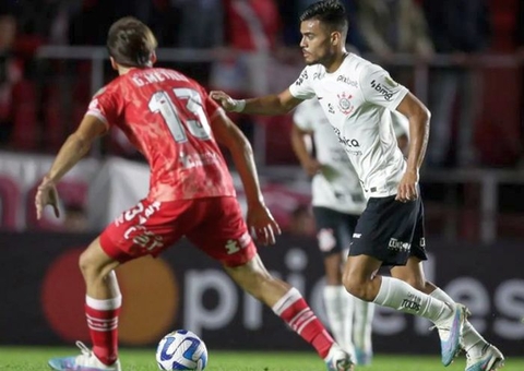 Corinthians empata com Argentinos Juniors e complica grupo da Libertadores