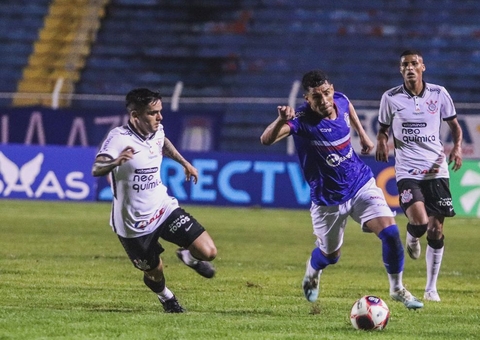 Paulista: no ABC, Corinthians ganha do São Caetano e amplia liderança