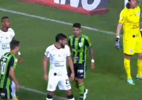 Corinthians perde para o América-MG e continua fora do G4