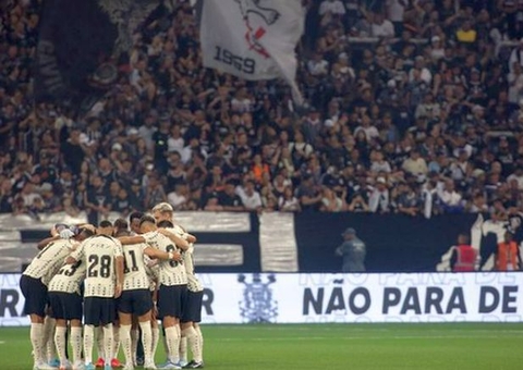 Corinthians misto vence Athletico, dorme em 2º e agora pensa no Flamengo