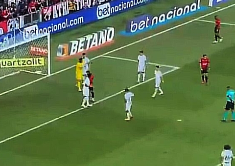 Corinthians perde para Athletico e corre risco de entrar no Z-4