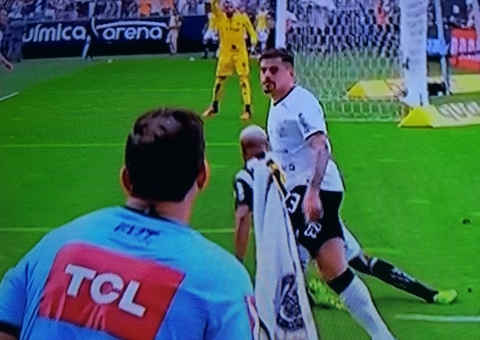 Atlético-MG bate Corinthians na Neo Química Arena, em São Paulo