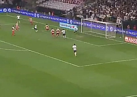Corinthians vence Estudiantes em jogo com homenagens e Gil decisivo