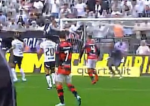 Ex-atacante brilha na base do Corinthians como zagueiro